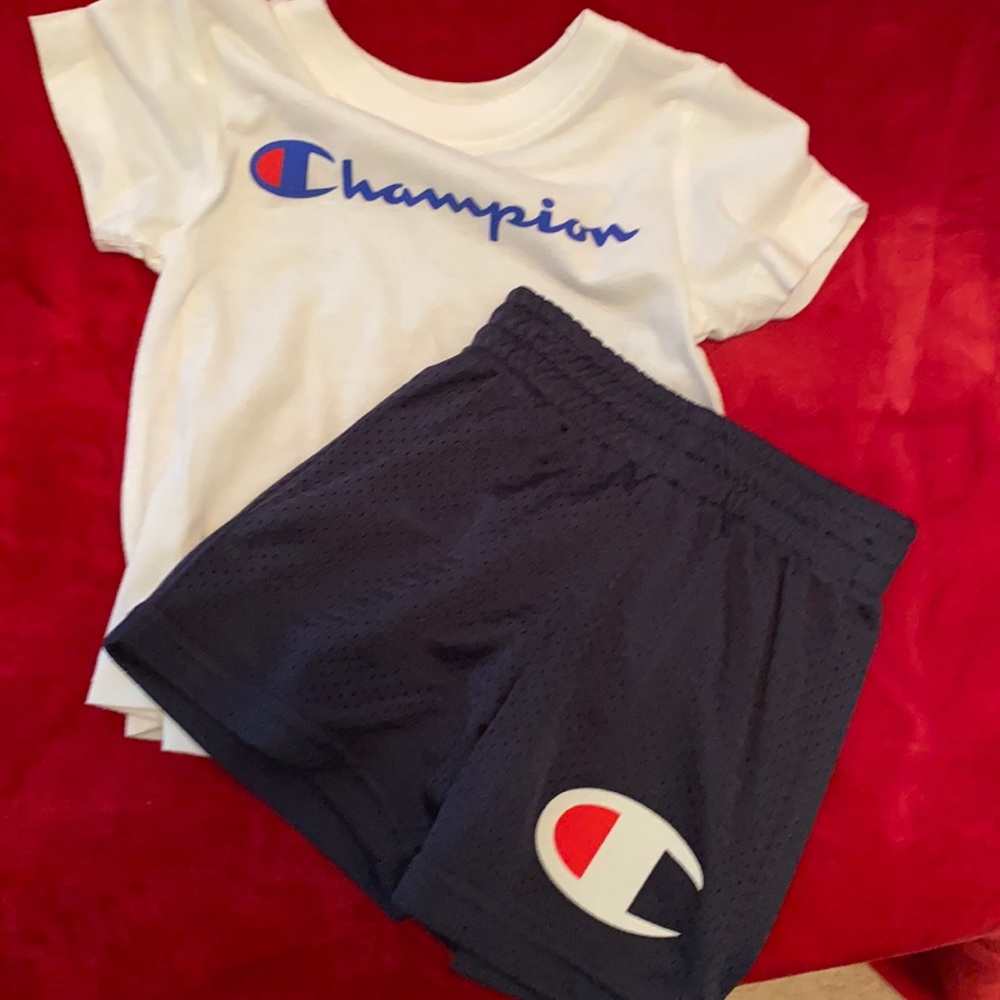 2T champion outfit